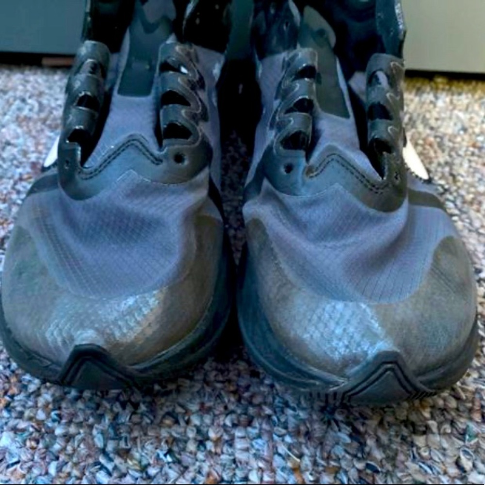 Nike Off White Zooms size 8.5